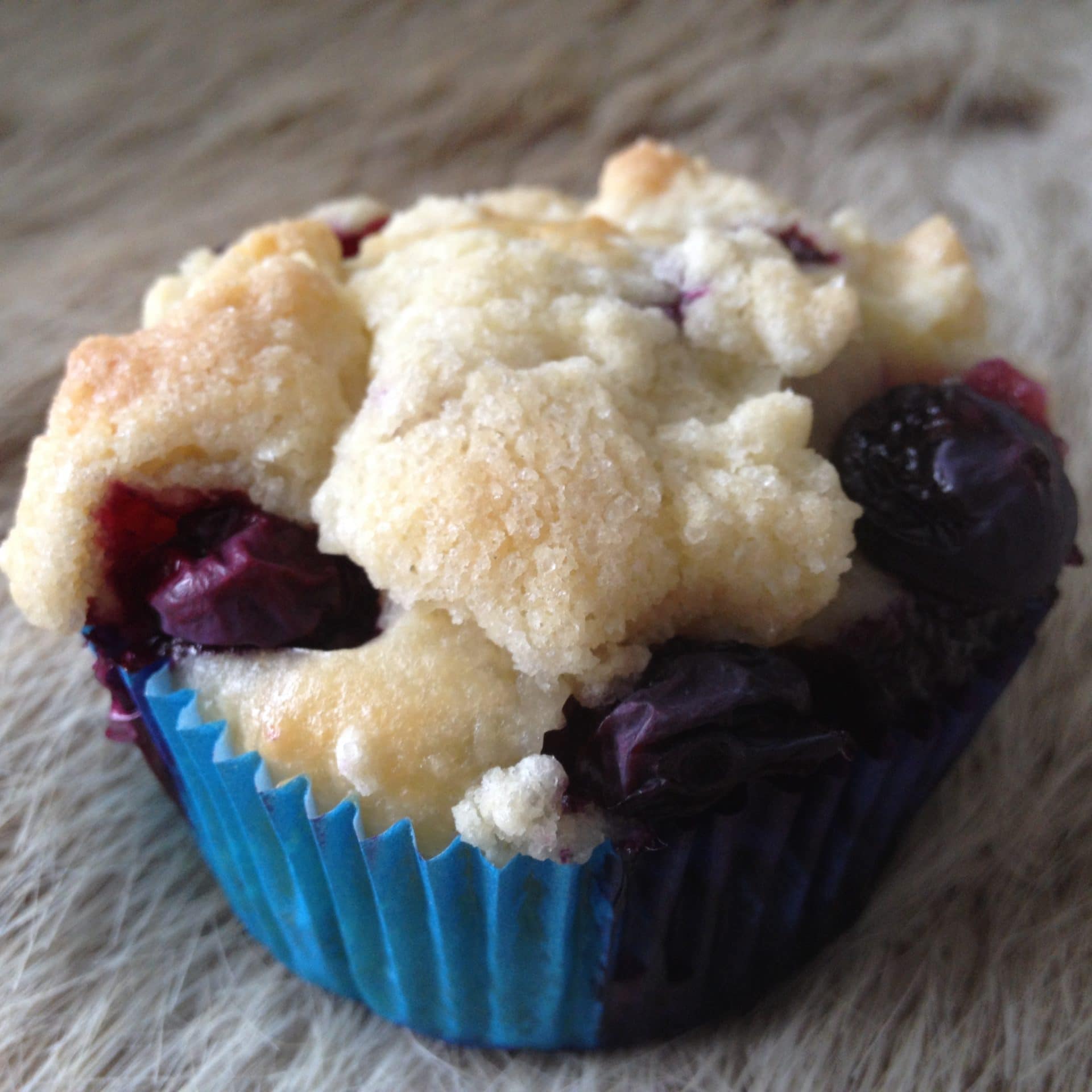 Blaubeer Muffins mit Streuseln - Lovelyliciousme