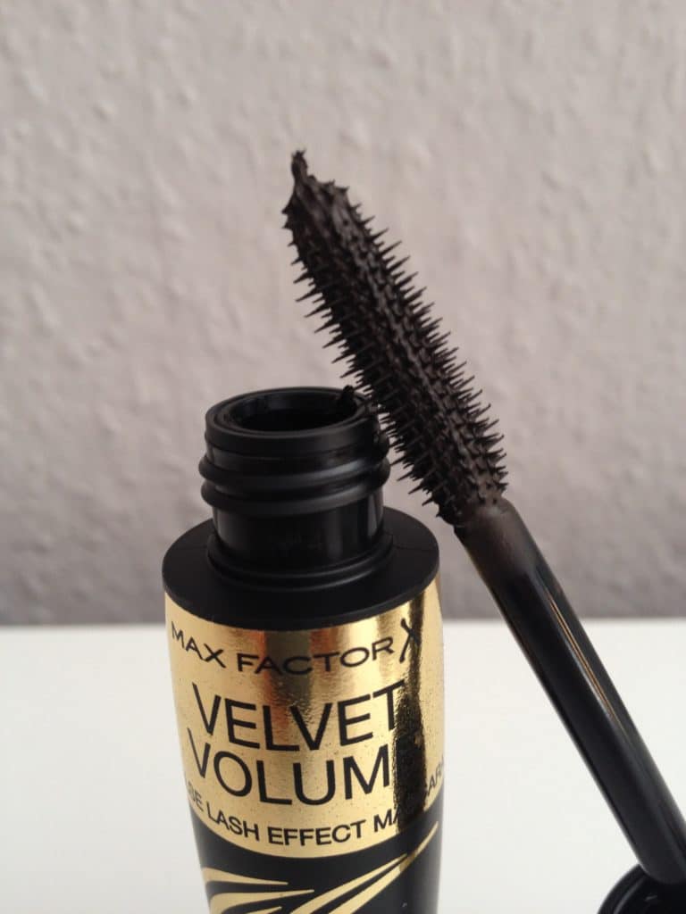 Produkttest: Max Factor X „Velvet Volume False Lash Effect Mascara“