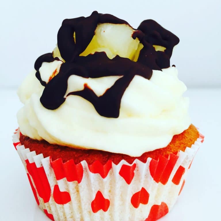 Ananas Cupcakes mit Schokoladenguss