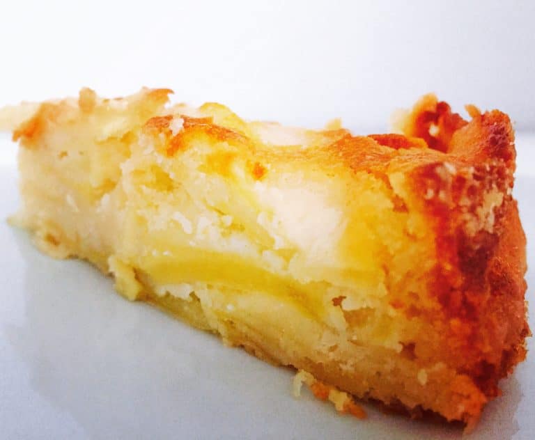 Apfelkuchen (90% Obst und 10 % Teig)