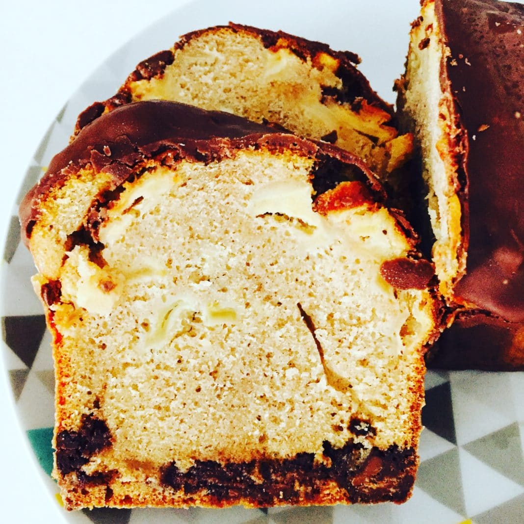 Apfelkastenkuchen Apfelkastenkuchen ist ein sehr schmackhafter und leckerer Kuchen, der sich wunderbar eignet, sobald die ersten Äpfel am Baum hängen.