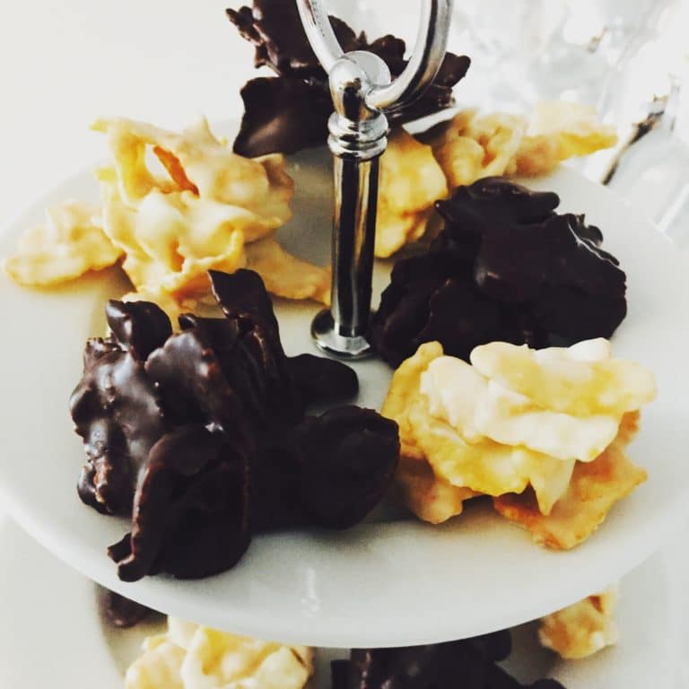 Schoko Crossies schnell und einfach selbst gemacht. Schoklade nach Lust und Laune, gepaart mit leckeren Conrflakes.