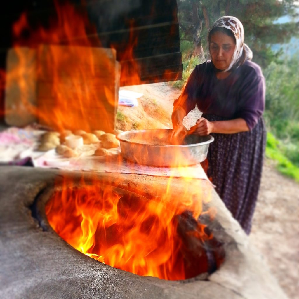 Indien und sein Essen, ist genauso bunt wie seine Farben und die Gewürze, die dieses Land prägen. Eine Reise ins Land des Genusses!