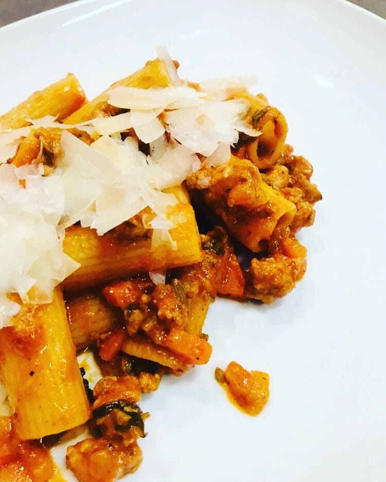 Essensreise: Italien „Salsiccia Ragout“