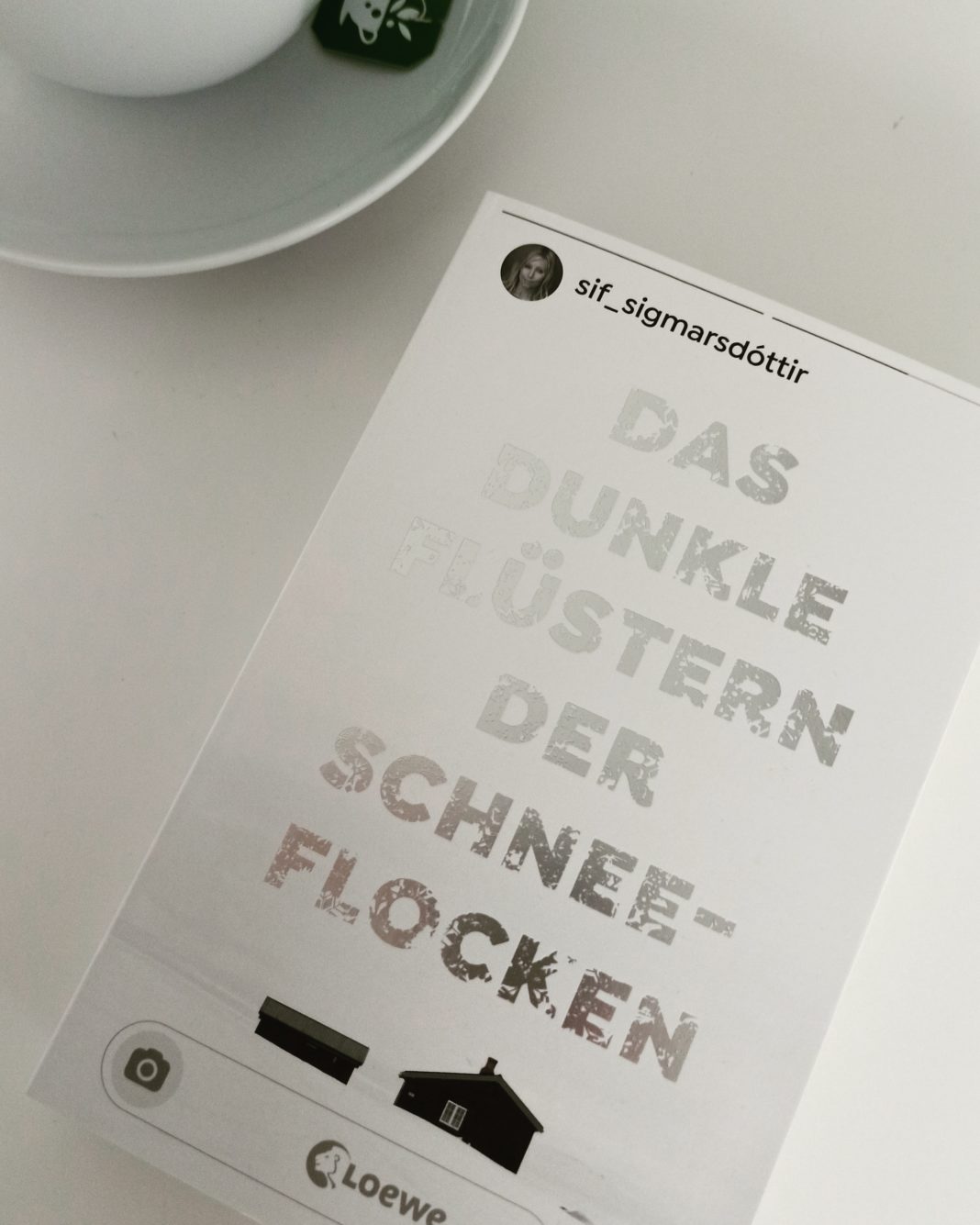 Das dunkle flüstern der Schneeflocken